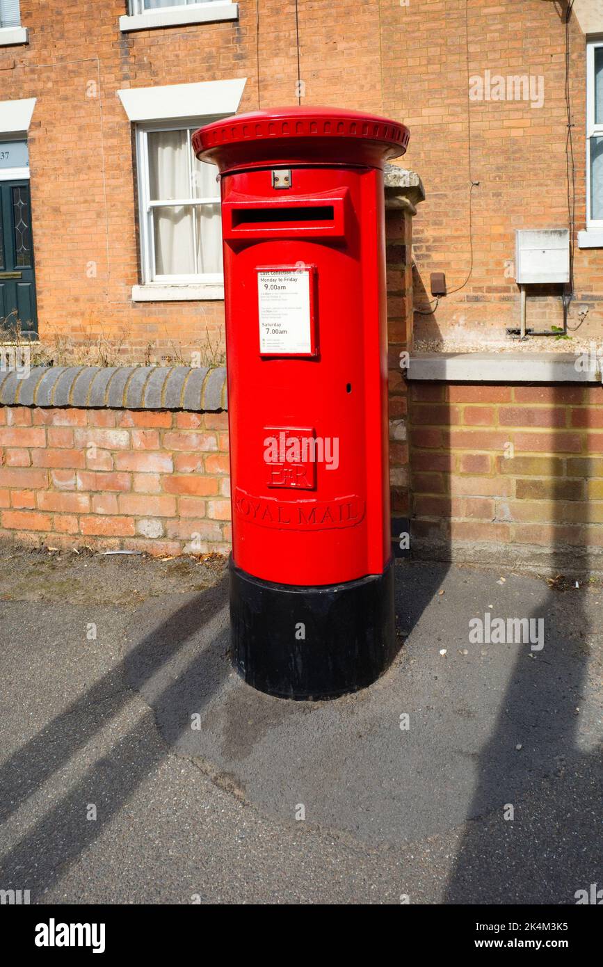 Nouveau style de boîte de piller publique à Market Harborough, Leicestershire Banque D'Images