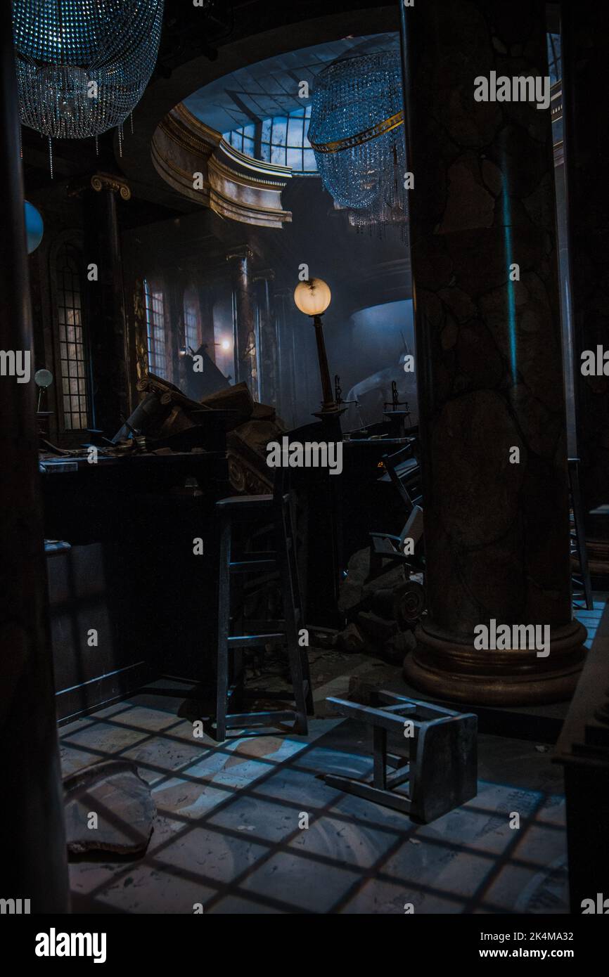 Un cliché vertical de l'intérieur brisé de la banque Gringotts lors du Harry Potter Tour à londres Banque D'Images