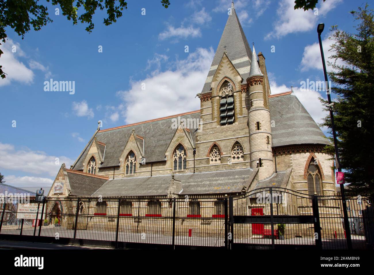 Le Brick Lane Music Hall est situé dans une ancienne église de West Silvertown, à l'est de Londres Banque D'Images