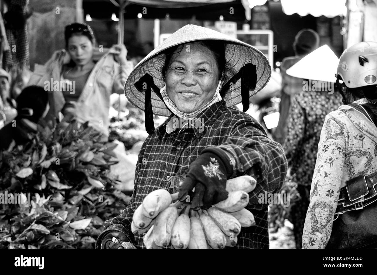 Femme du Vietnam vendant des bananes Banque D'Images