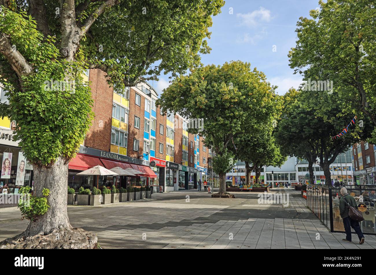 Frankfort Gate dans le quartier animé de Plymouth West End. Cafés
