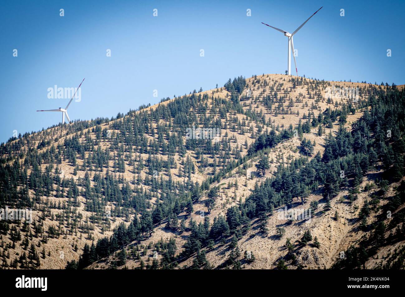 Éoliennes au sommet d'une montagne turque Banque D'Images