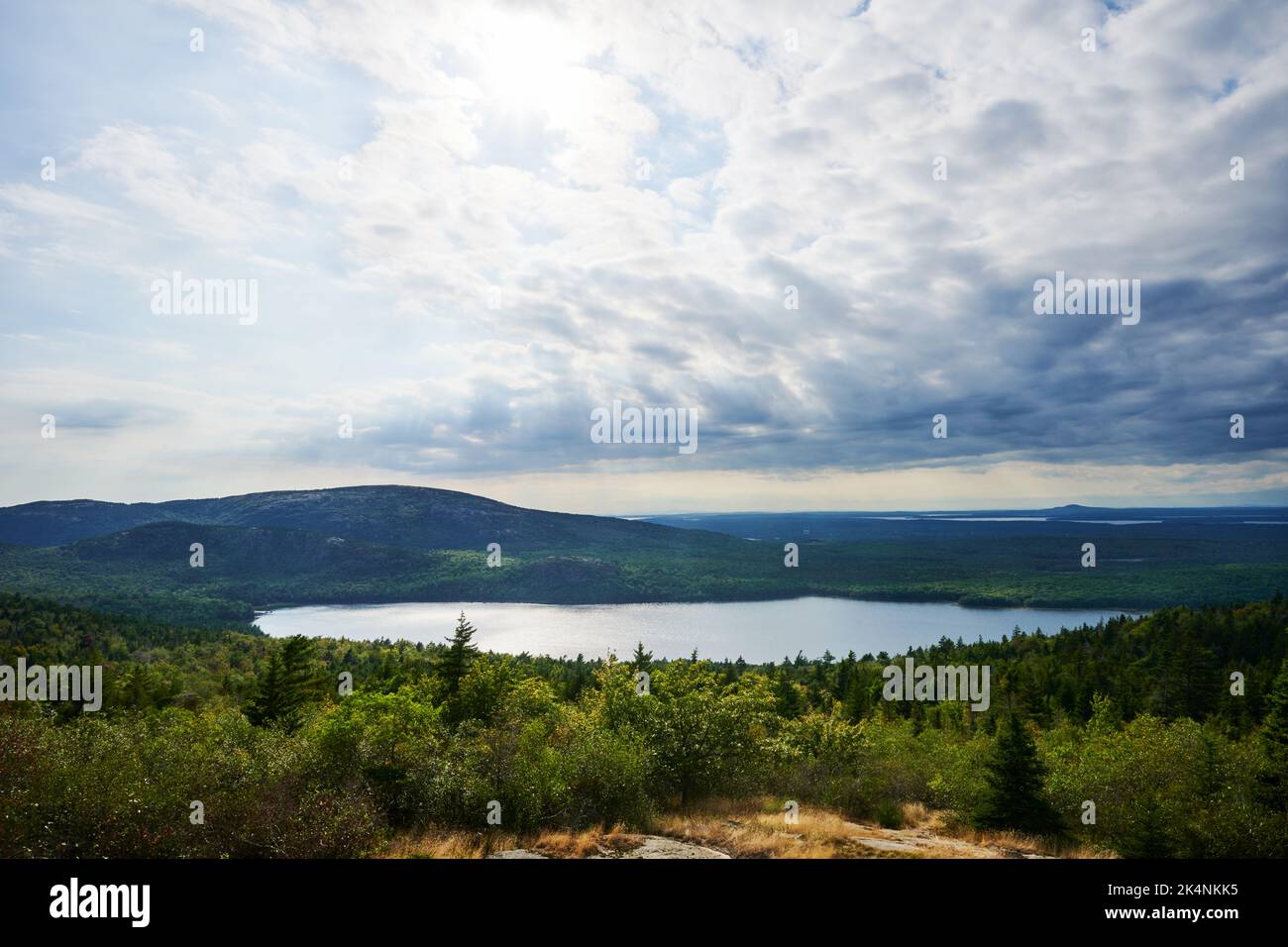Vue sur Eagle Lake depuis Cadillac Mountain, parc national Acadia, Maine Banque D'Images