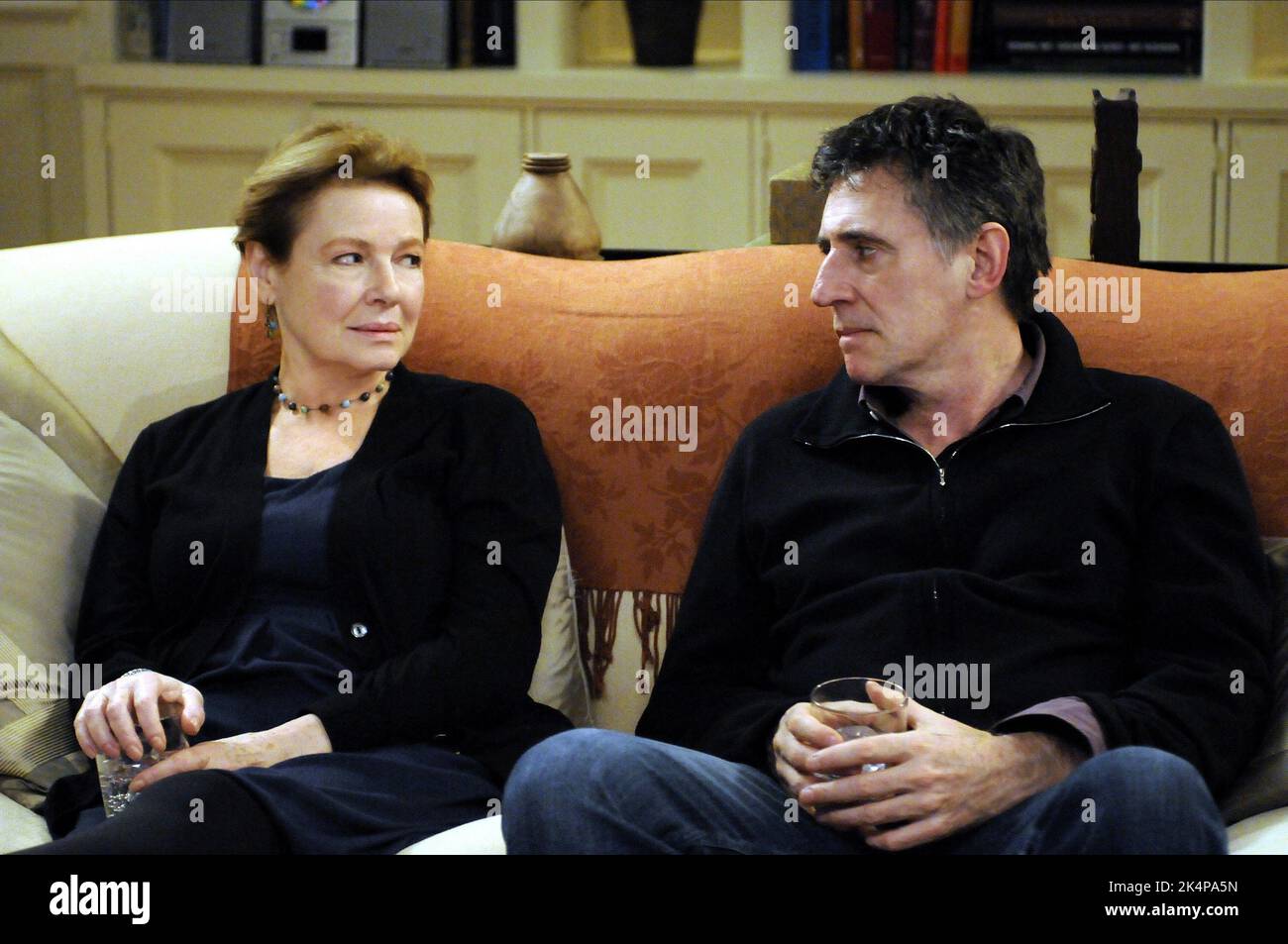 DIANNE WIEST, GABRIEL BYRNE, DANS LE TRAITEMENT, 2008 Banque D'Images