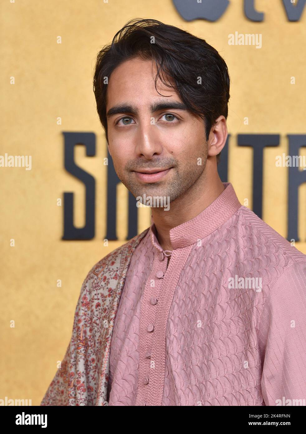 Shubham Saraf assiste à la première de tapis rouge de la série originale ‘Shantaram’ de Apple TV+ au Regency Bruin Theatre on 03 octobre 2022 à Westwood, en Californie. © OConnor/AFF-USA.com Banque D'Images