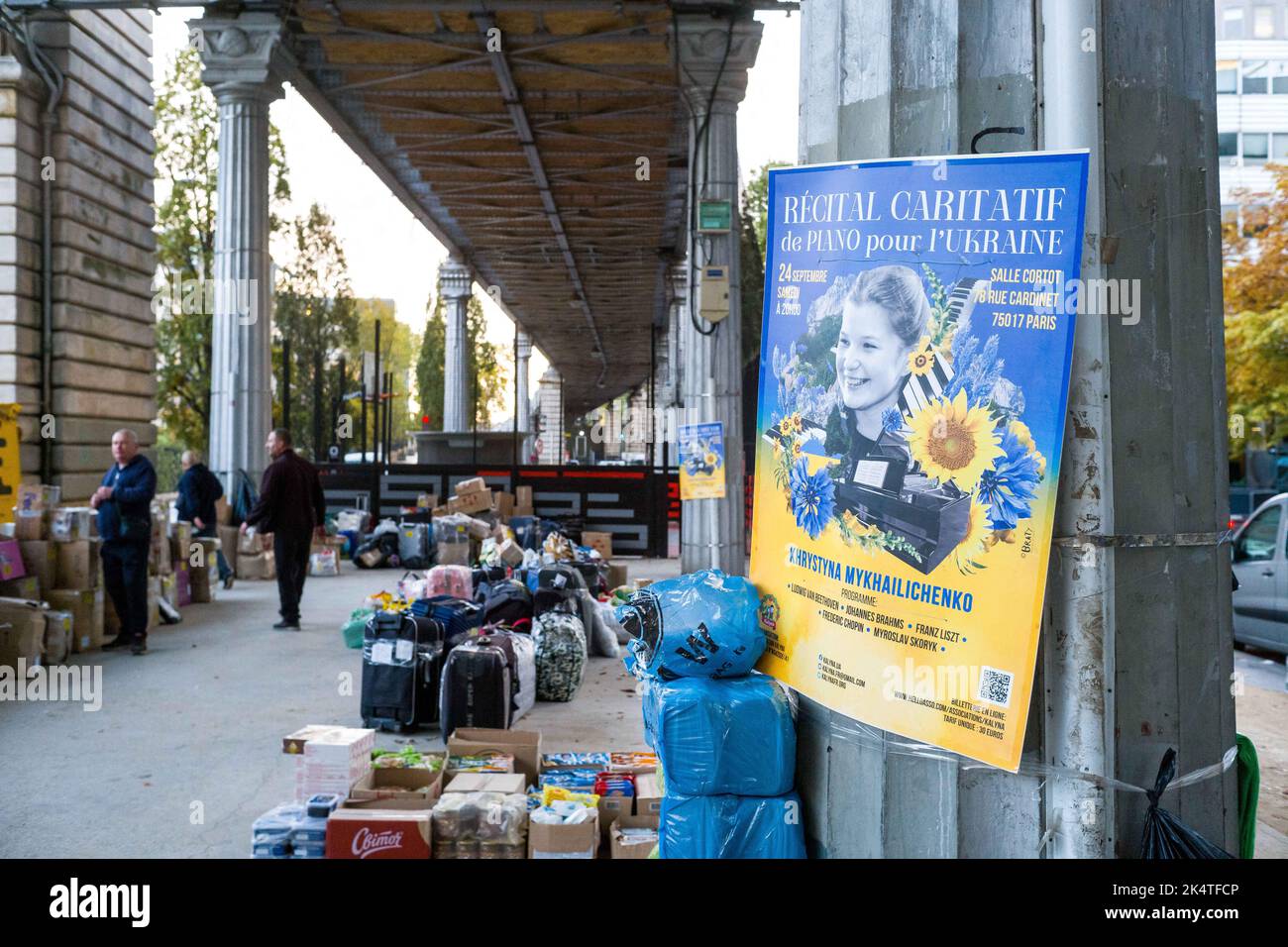 Départ et arrivée des marchandises en provenance et à destination de l'Ukraine, au boulevard Vincent Auriol, gare de Chevaleret, à Paris, France, sur 2 octobre, 2022. Photo de Patricia Huchot-Boissier/ABACAPRESS.COM Banque D'Images