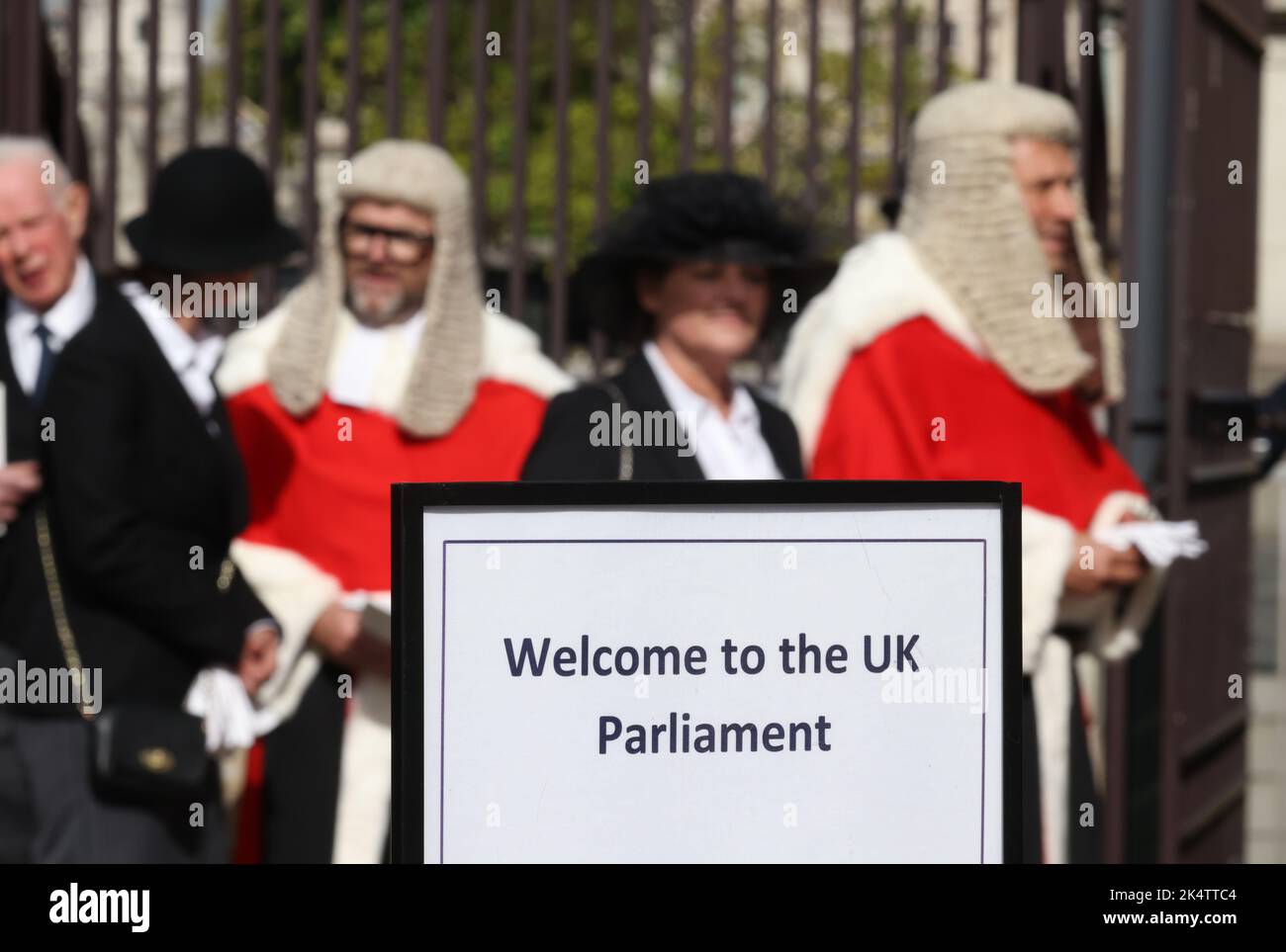 Londres, Royaume-Uni. 03rd octobre 2022. Les juges et l'avocat de King sont vus au début de l'année légale, qui est marquée par un service à l'abbaye de Westminster et est suivi d'une réception aux chambres du Parlement, qui est accueillie par le Lord Chancellor (Brandon Lewis). Début de l'année légale, Westminster, Londres, Royaume-Uni sur 3 octobre 2022 Credit: Paul Marriott/Alay Live News Banque D'Images