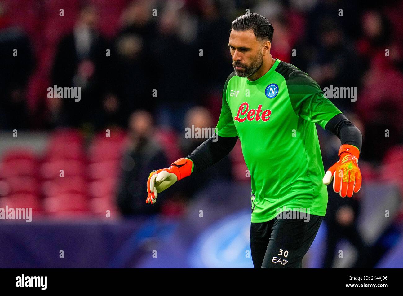 AMSTERDAM, PAYS-BAS - OCTOBRE 4: Gardien de but Salvatore Sirigu de Naples avant le match de la Ligue des champions de l'UEFA entre Ajax et Naples à l'arène Johan Cruijff sur 4 octobre 2022 à Amsterdam, pays-Bas (photo de Patrick Goosen/Orange Pictures) crédit: Orange pics BV/Alay Live News Banque D'Images