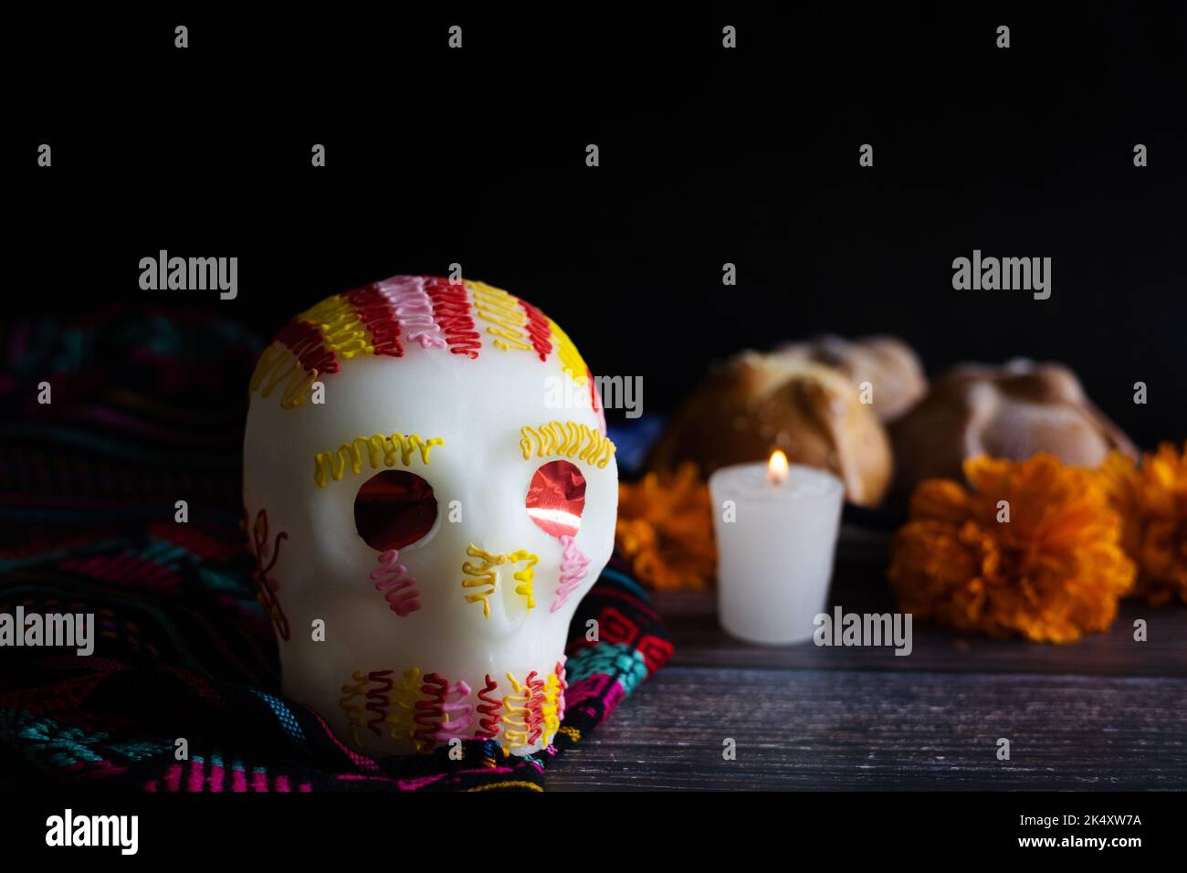 Crâne de sucre mexicain traditionnel pour le jour des morts au Mexique Banque D'Images