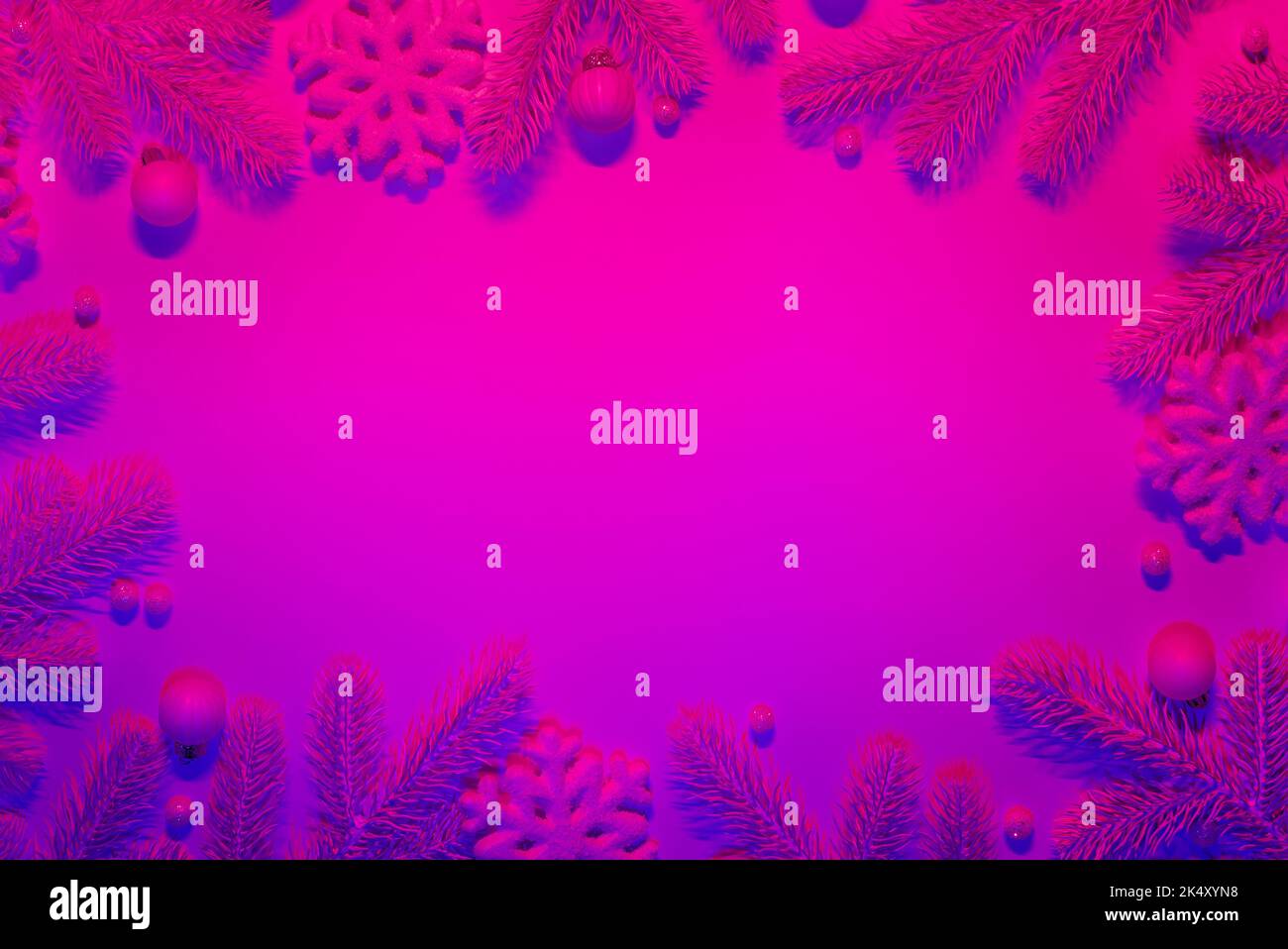 Arrière-plan de Noël aux couleurs fluo avec espace de copie Banque D'Images