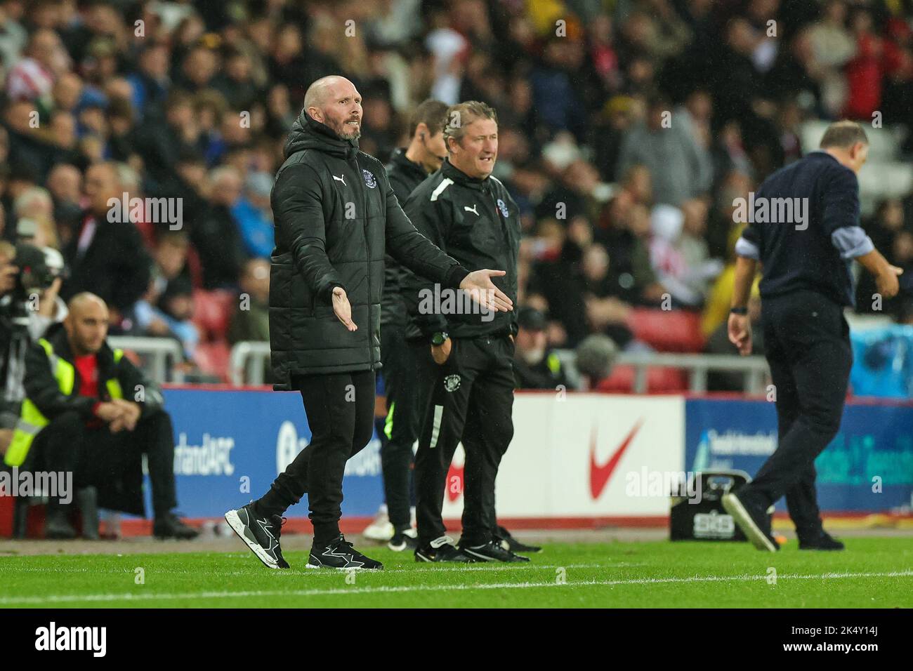 Michael Appleton, directeur de Blackpool, réagit lors du match de championnat Sky Bet Sunderland contre Blackpool au stade de Light, Sunderland, Royaume-Uni, 4th octobre 2022 (photo de Mark Cosgrove/News Images) Banque D'Images