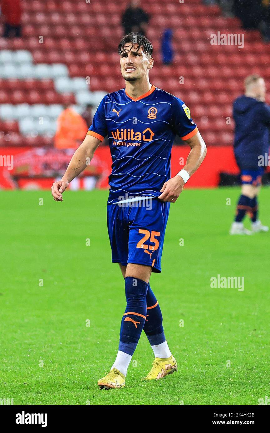 Theo Corbeanu #25 de Blackpool est abattu à la fin du match de championnat Sky Bet Sunderland vs Blackpool au stade de Light, Sunderland, Royaume-Uni, 4th octobre 2022 (photo de Mark Cosgrove/News Images) dans, le 10/4/2022. (Photo de Mark Cosgrove/News Images/Sipa USA) crédit: SIPA USA/Alay Live News Banque D'Images