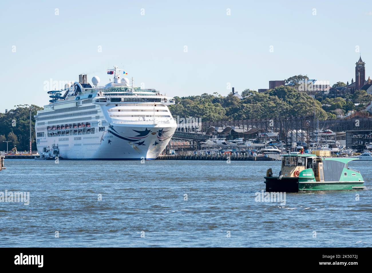 P&O's Pacific Explorer au terminal de croisière de White Bay dans le port de Sydney en juillet 2022 est l'un des premiers navires à visiter après la pandémie de Covid-19 Banque D'Images