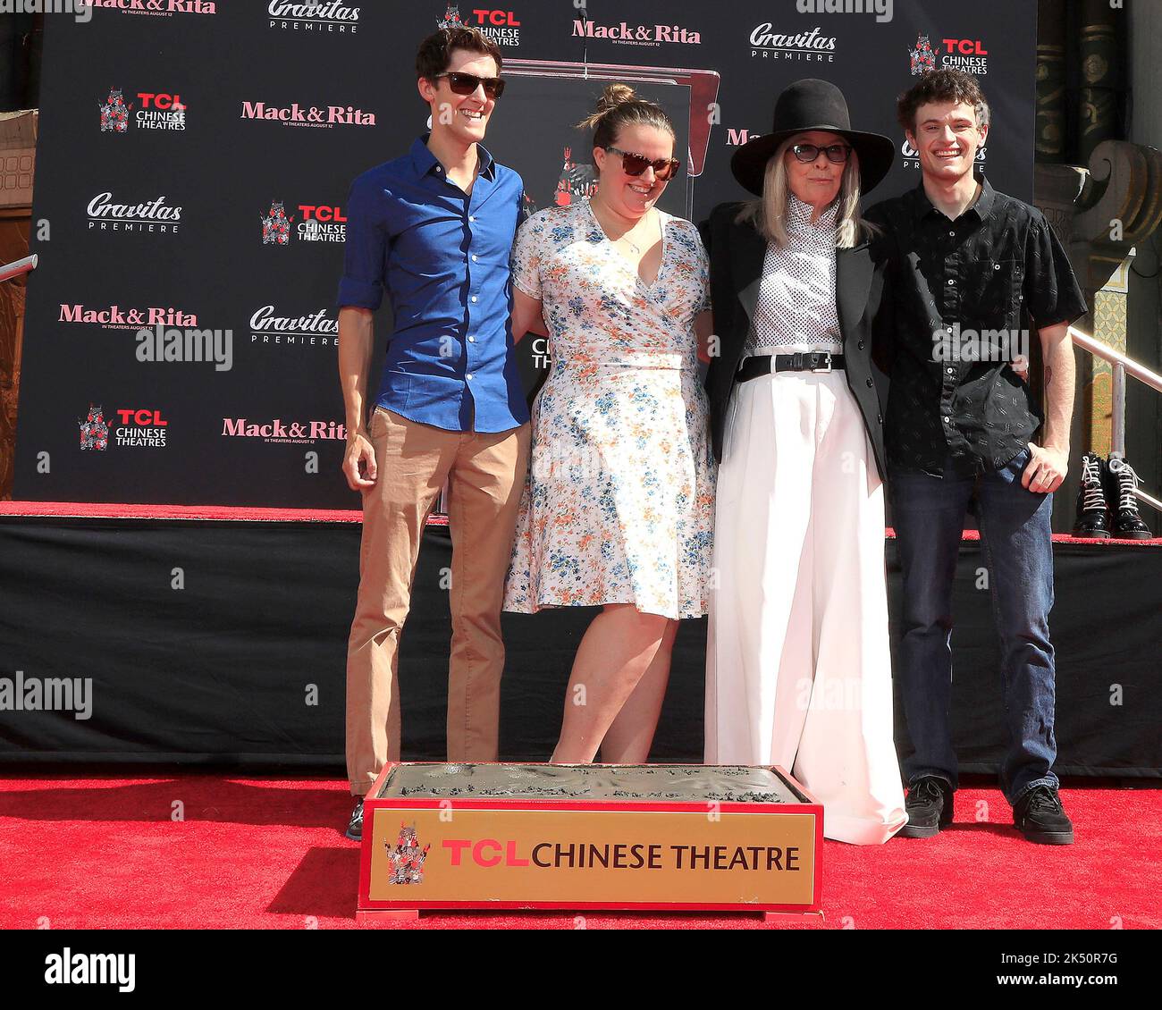 LOS ANGELES - 11 AOÛT : Jordan White, Dexter Keaton, Diane Keaton, Duke Keaton au TCL Chinese Theatre organise une cérémonie de mise en scène et d'empreinte au ciment pour l'actrice Diane Keaton au TCL Chinese Theatre IMAX sur 11 août 2022 à Los Angeles, CA Banque D'Images