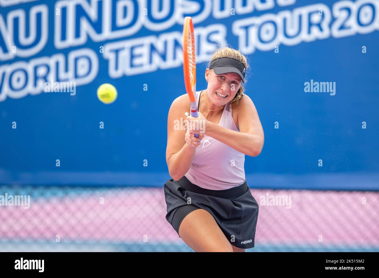 HUA HIN, THAÏLANDE - OCTOBRE 5 : lors du premier tour contre lors de la tournée MONDIALE DE TENNIS 2022 de CAL-COMP & XYZPRINTING ITF à LA VRAIE ARENA HUA HIN sur 5 octobre 2022 à HUA HIN, THAÏLANDE (photo de Peter van der Klooster/Alay Live News) Banque D'Images