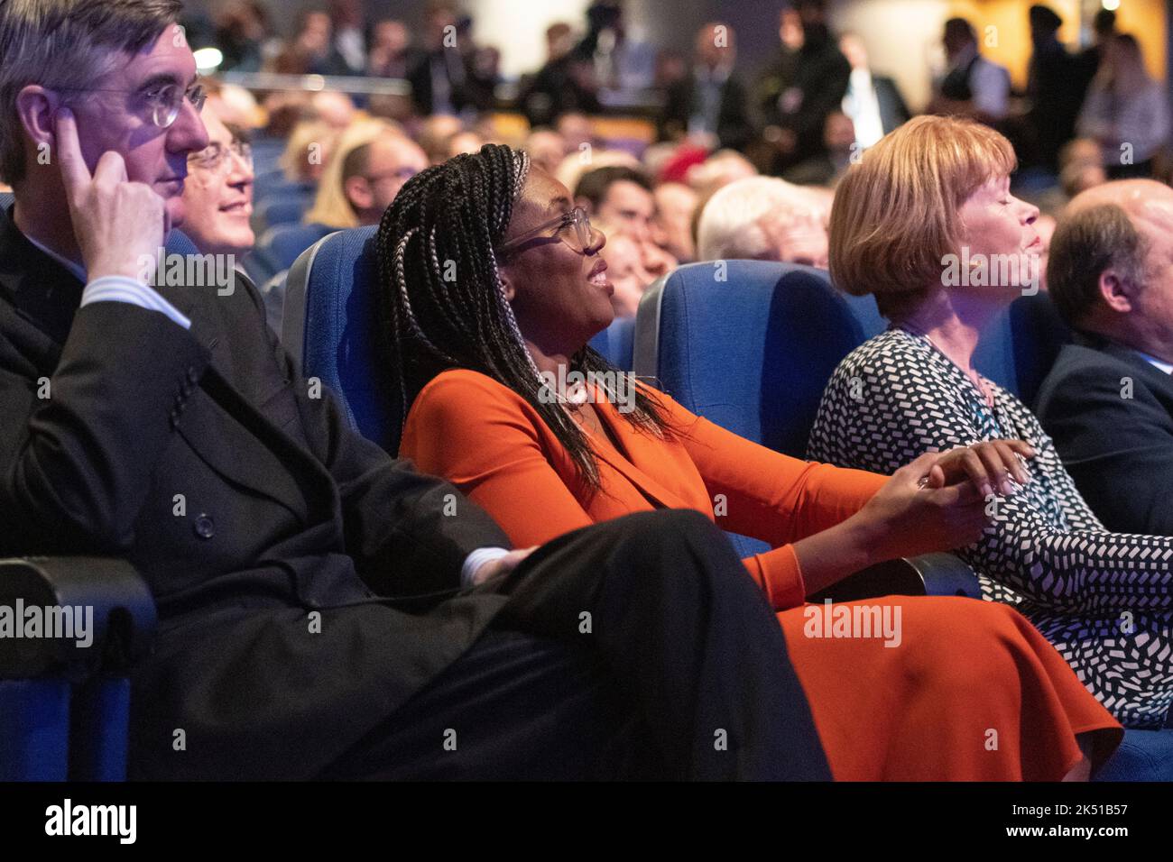 Birmingham, Royaume-Uni. 5 octobre 2022. Les ministres du Cabinet du Royaume-Uni regardent le discours de la conférence des premiers ministres. La Conférence du Parti conservateur a lieu à la CPI de Birmingham, quelques semaines après que Liz Truss est devenu Premier ministre. Credit: Benjamin Wareing/ Alamy Live News Banque D'Images