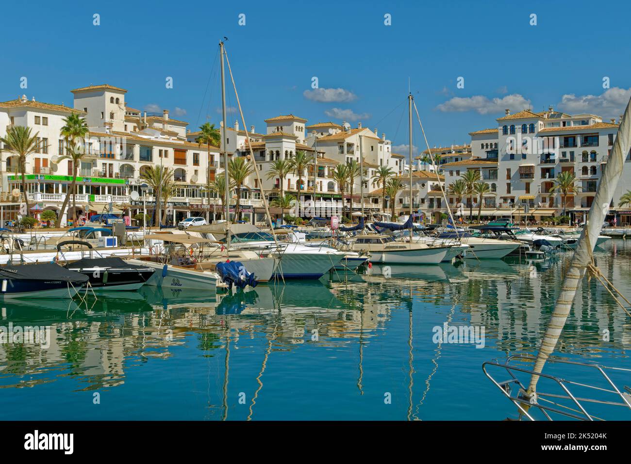 Puerto de la Duquesa, province de Malaga sur la Costa del sol, Andalousie, Espagne. Banque D'Images