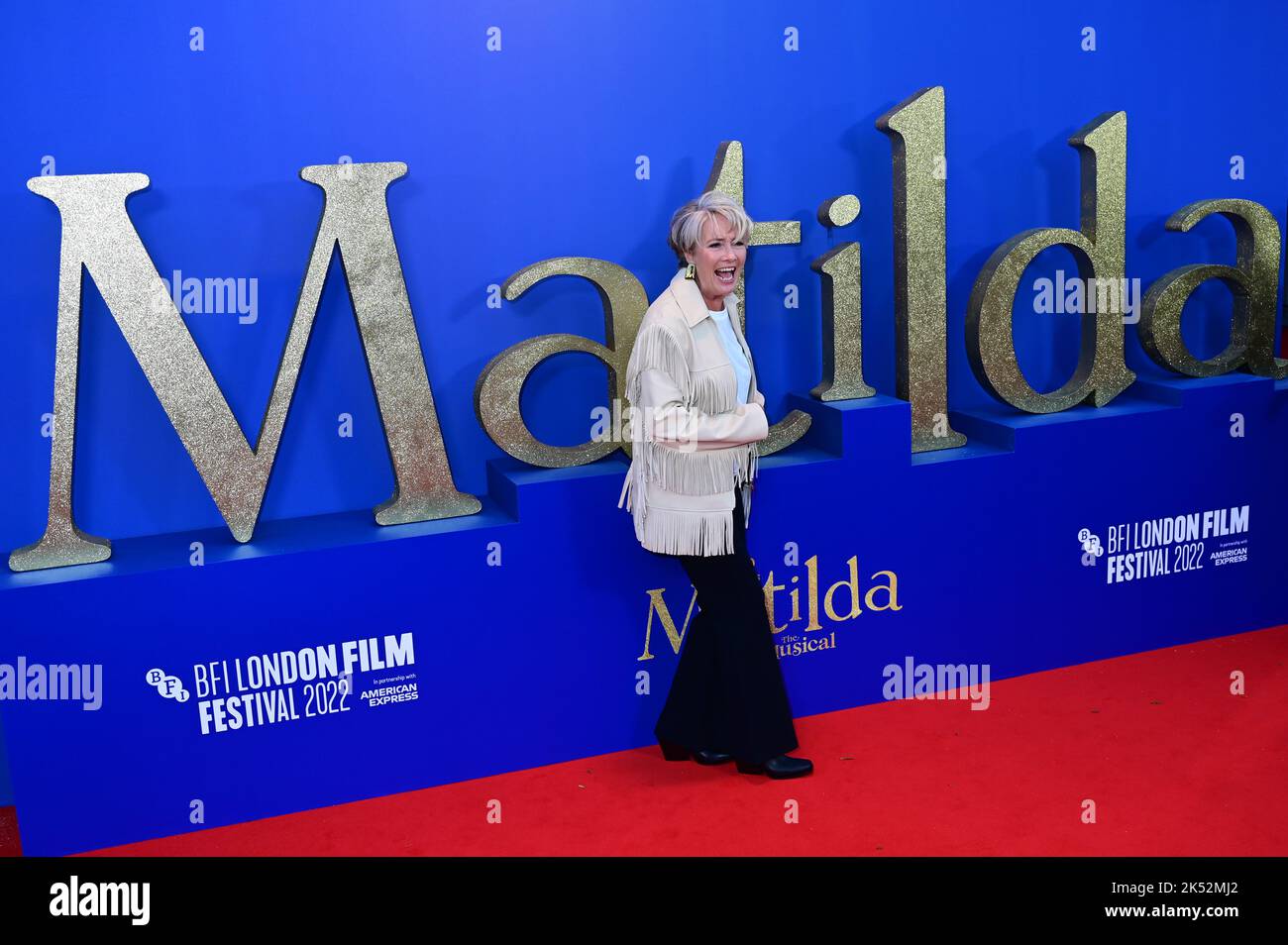 Londres, Royaume-Uni , 05/10/2022, Emma Thompson arrive au casting et les cinéastes assistent à la conférence de presse du BFI London film Festival pour Matilda the musical de Roald Dahl, sortie par Sony Pictures dans des cinémas du Royaume-Uni et d'Irlande sur 25 novembre - 5th octobre 2022, Londres, Royaume-Uni. Banque D'Images