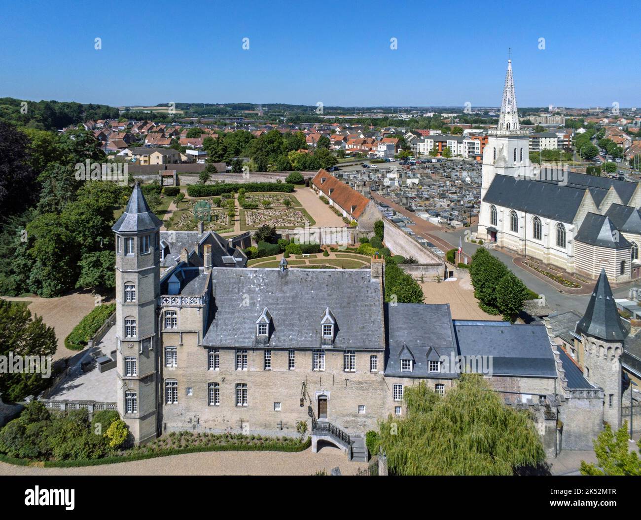 France, pas-de-Calais, Arques, château familial de Jacques Durand, propriétaire de l'entreprise de verre Arc, construit au 6th ou 7th siècle Banque D'Images