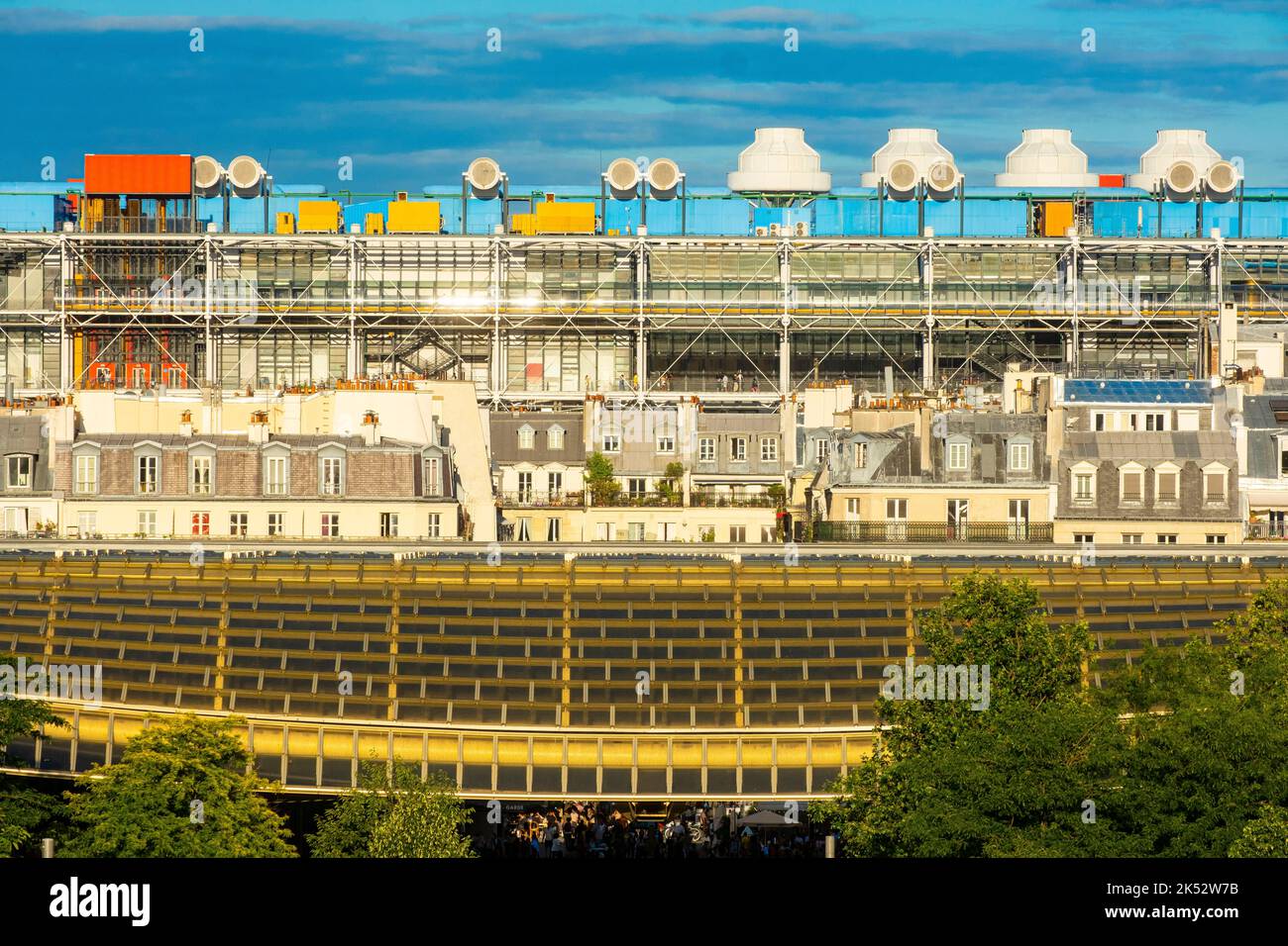 France, Paris, la canonnière du Forum des Halles et le centre Georges Pompidou Banque D'Images