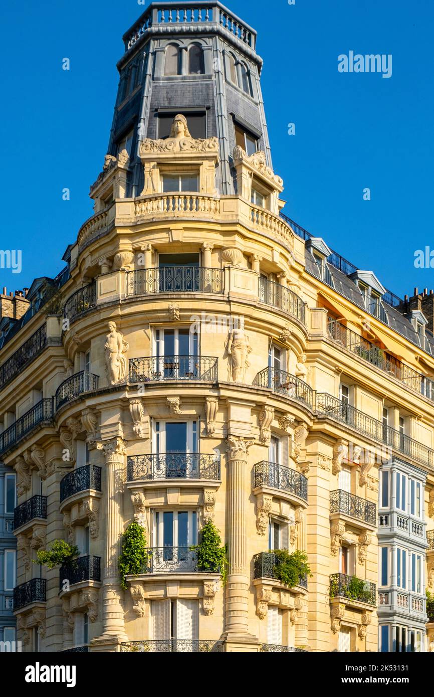 France, Paris, quartier Saint Michel, bâtiment haussmannien Banque D'Images