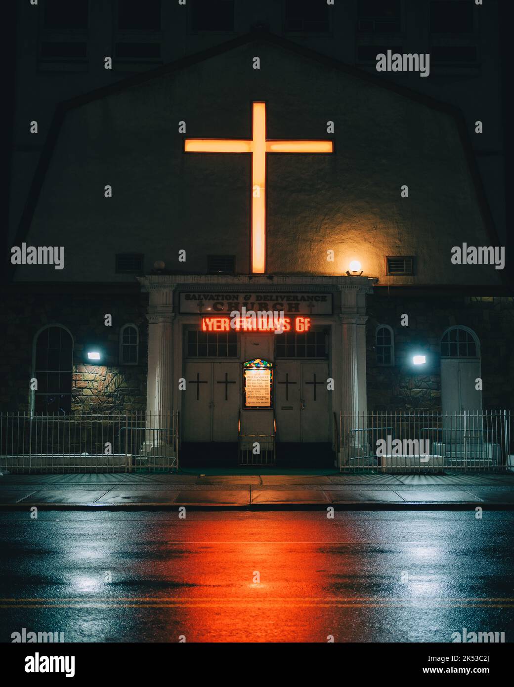 Eglise du salut et de la livraison la nuit, à Harlem, Manhattan, New York Banque D'Images