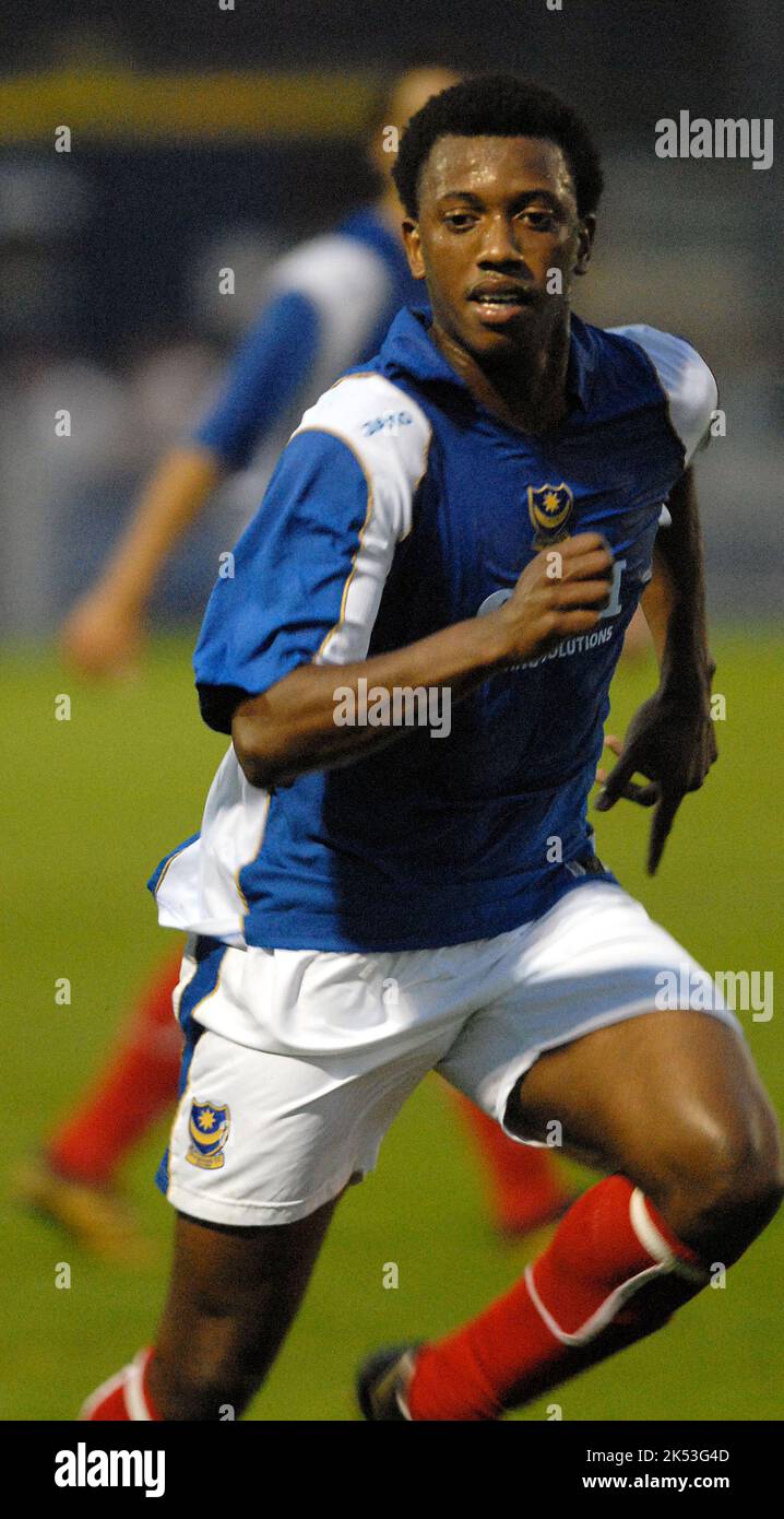Portsmouth FC Manuel Fernandes pic MIKE WALKER 2006 Banque D'Images