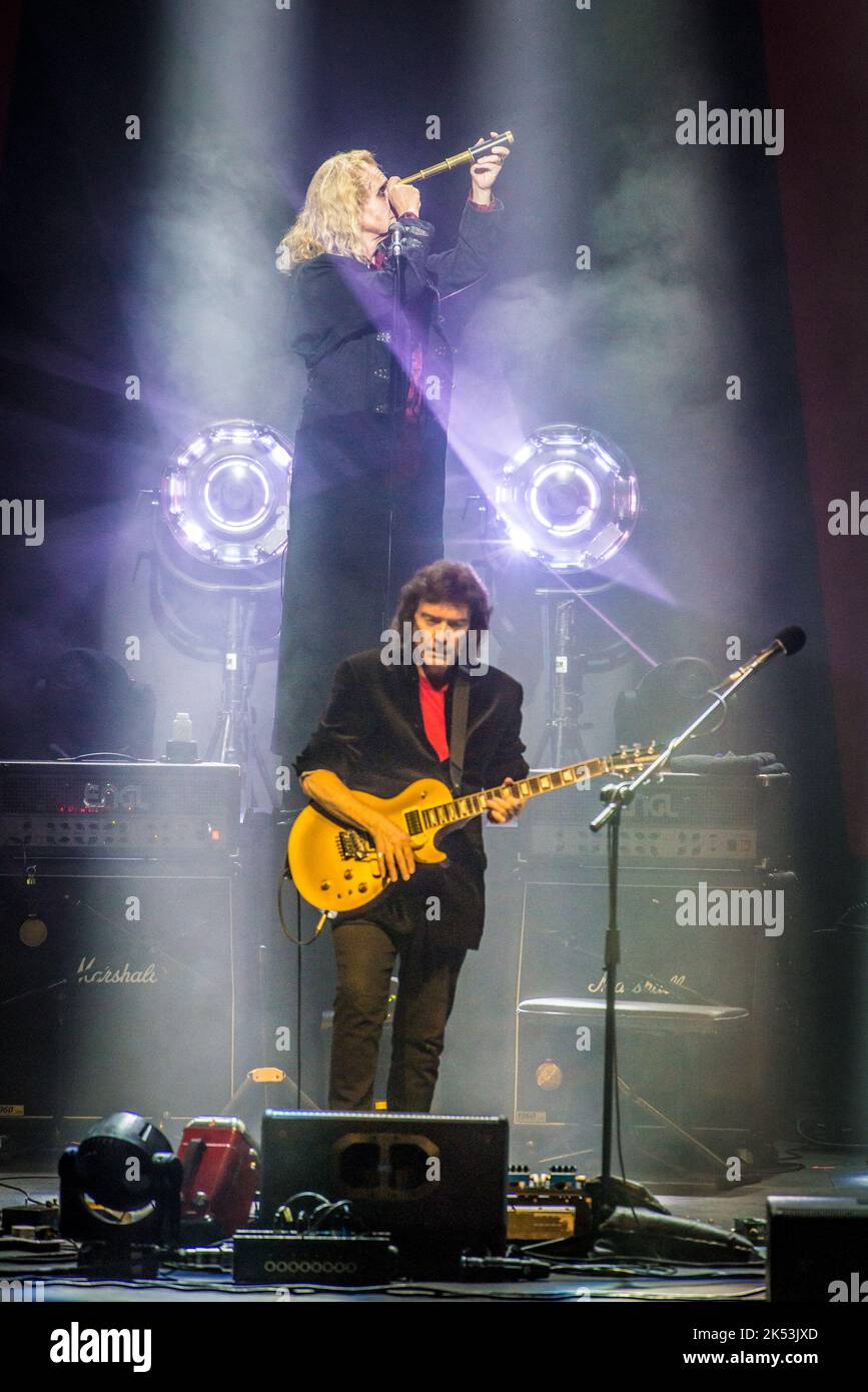 Steve Hackett à la guitare et nad Sylvan à la chant Banque D'Images