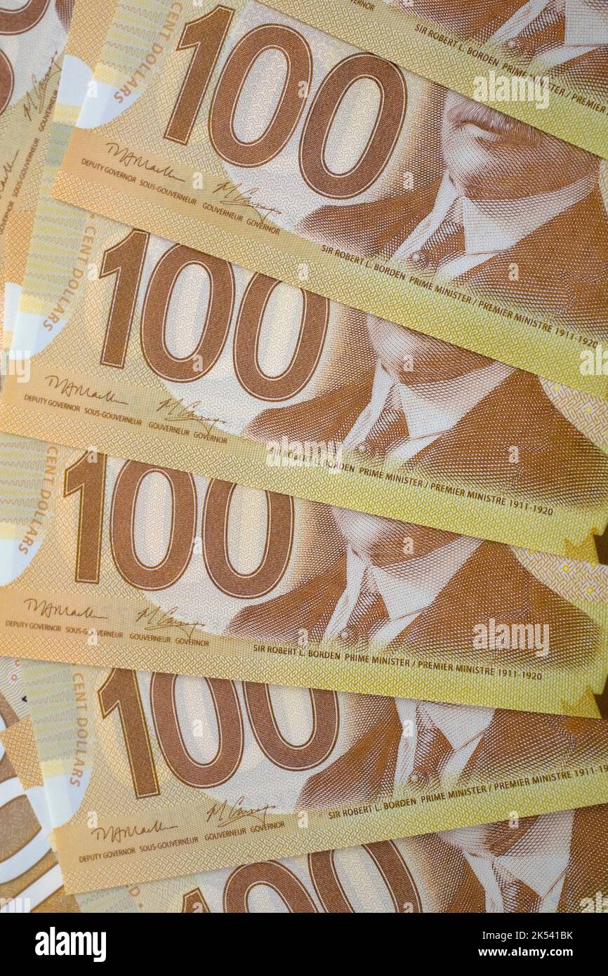 Nouveaux billets de 100 dollars canadiens. Banque D'Images