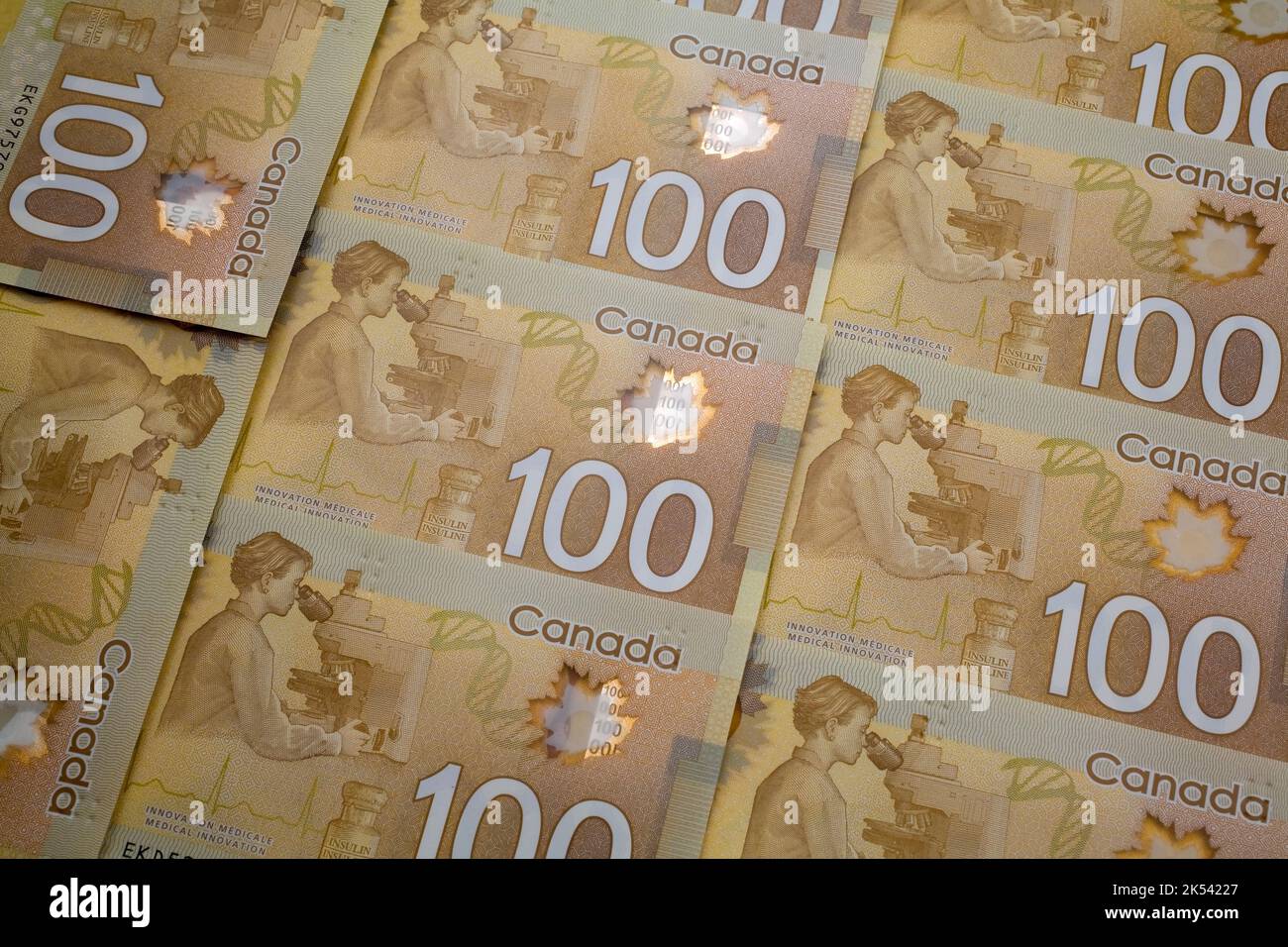 Verso des nouvelles factures de 100 dollars canadiens. Banque D'Images
