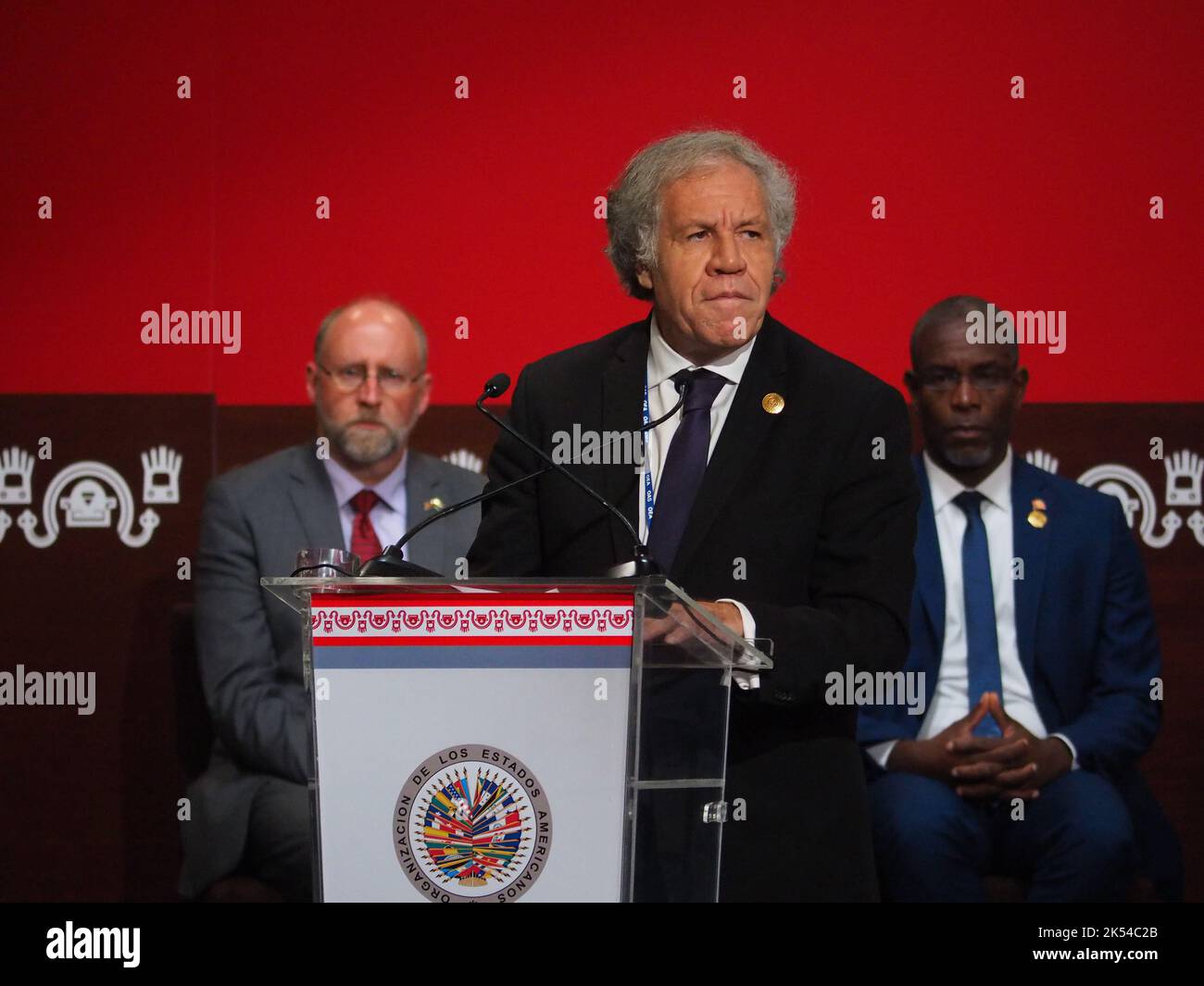 Luis Almagro, Secrétaire général de l'Organisation des États américains (OEA) à la cinquante-deuxième session ordinaire de l'Assemblée générale de l'Organisation des États américains (OEA) qui se tient du 5 octobre au 7 2022, au Centre des congrès de Lima (LCC), à Lima, au Pérou. Banque D'Images