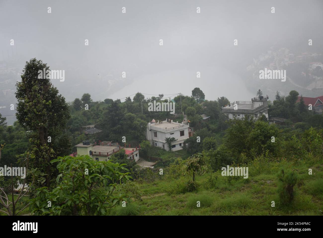 Belle vue sur bhimtal - la station de colline Banque D'Images