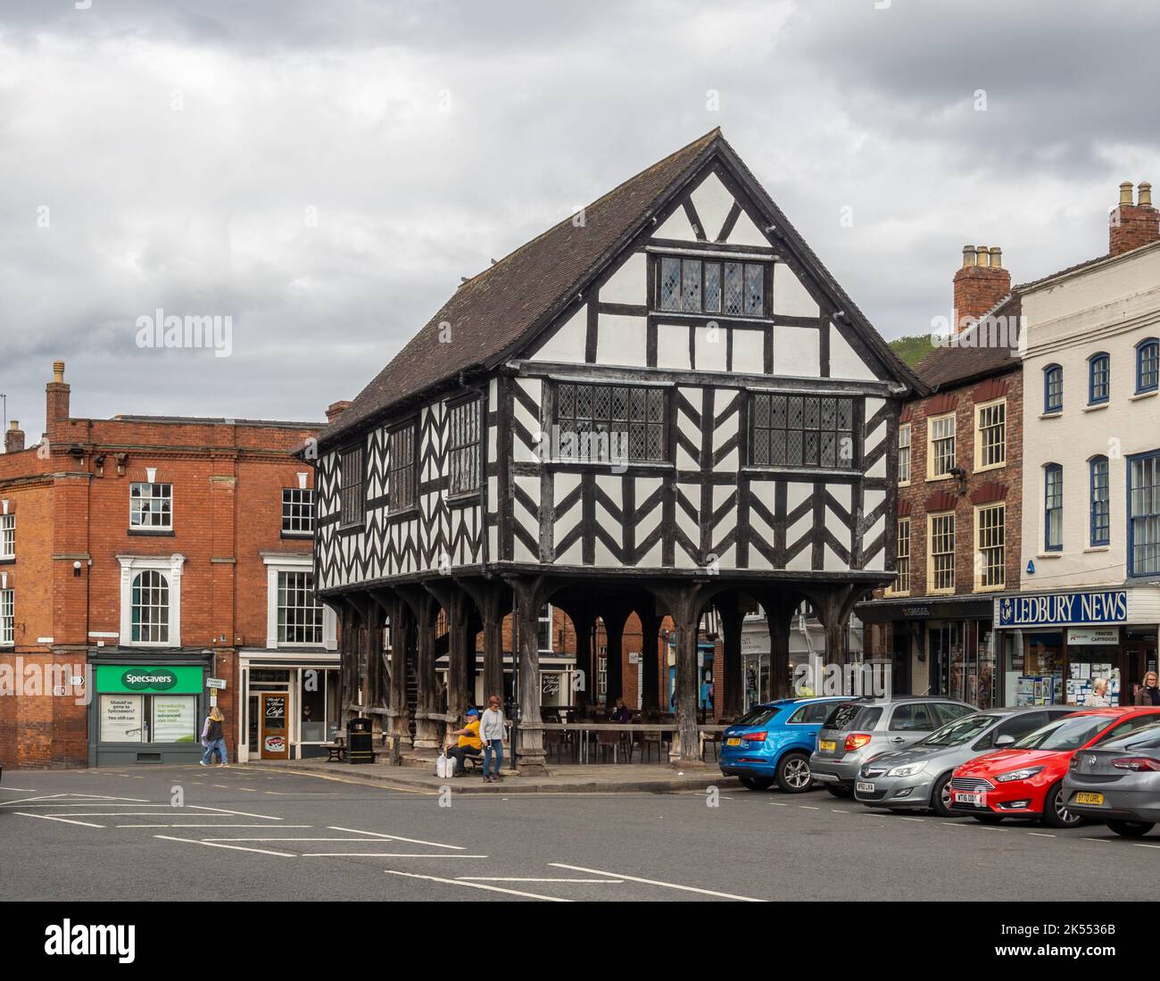 The Market House, Ledbury, Herefordshire, Royaume-Uni; un bâtiment historique de 17th siècles à pans de bois noir et blanc Banque D'Images