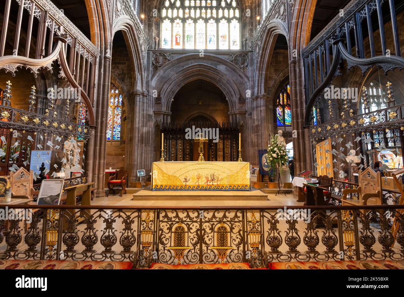 Maître-autel à la cathédrale de Manchester, ville de Manchester, Angleterre. Banque D'Images