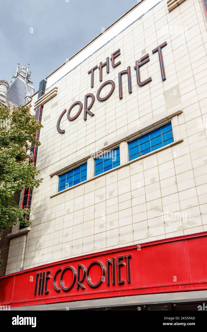 Le Coronet, un ancien cinéma, un pub J d Wetherspoon jusqu'en décembre 2023 et maintenant exploité indépendamment, sur Holloway Road dans le nord de Londres, Royaume-Uni. Banque D'Images