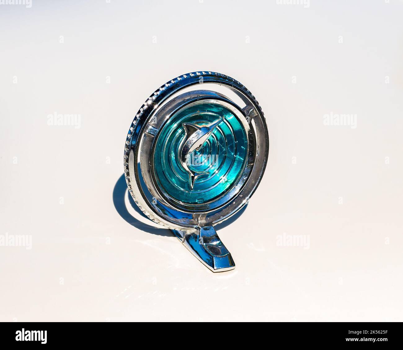 FRANKENMUTH, MI/USA - 9 SEPTEMBRE 2017 : gros plan d'un ornement de capot Marlin AMC 1933, Frankenmuth Auto Fest, Heritage Park. Banque D'Images