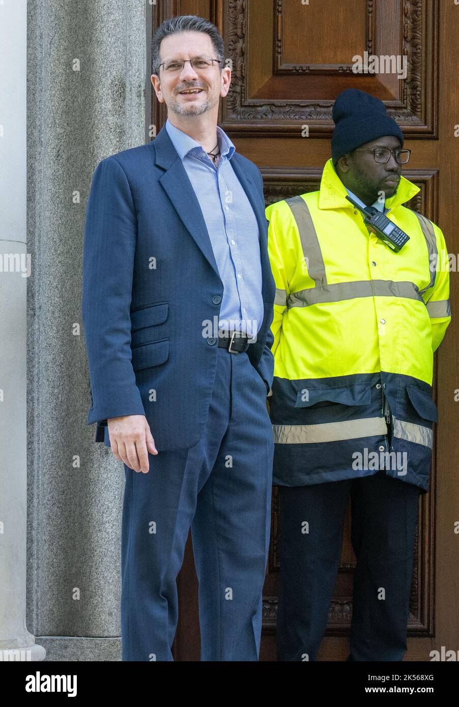 Londres Royaume-Uni 6 oct 2022 le député Steve Baker, ministre d'État au Bureau de l'Irlande du Nord, arrive au crédit du Trésor: Ian Davidson/Alay Live News Banque D'Images