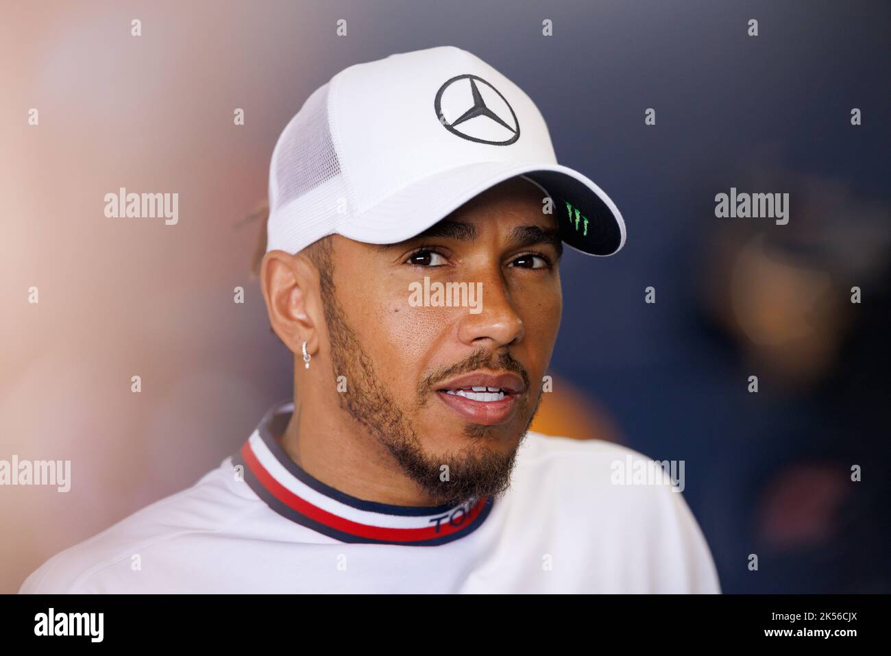 Circuit de course international de Suzuka 6/10/2022. Lewis Hamilton (GBR) de l'équipe Mercedes pendant une entrevue. Credit corleve/Alay Live News. Banque D'Images