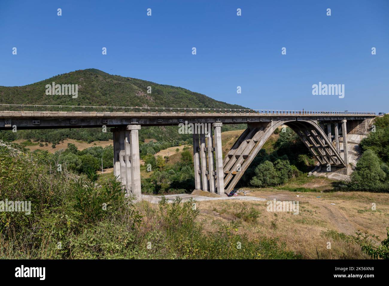 Santamaria Orlea, Hunedoara - 22 juillet 2022: Vue sur le viaduc de Santamaria Orlea, Hunedoara Banque D'Images Santamaria Orlea, Hunedoara - 22 juillet 2022: Vue sur le viaduc de Santamaria Orlea, Hunedoara Banque D'Images