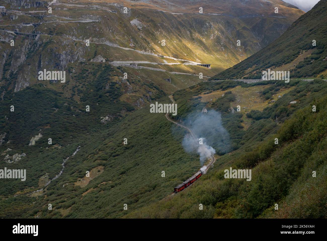 Chemin de fer à vapeur Furka Pass-Furka Suisse septembre 2022 le chemin de fer à vapeur Furka (allemand: Dampfbahn Furka-Bergstrecke (DFB)) est un très volontaire Banque D'Images Chemin de fer à vapeur Furka Pass-Furka Suisse septembre 2022 le chemin de fer à vapeur Furka (allemand: Dampfbahn Furka-Bergstrecke (DFB)) est un très volontaire Banque D'Images