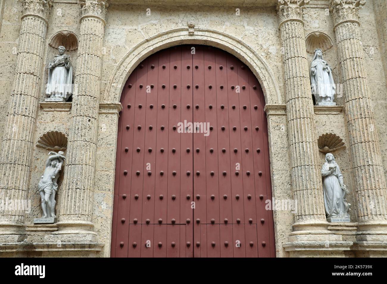 Cathédrale Sainte Catherine d'Alexandrie dans la ville colombienne fortifiée de Cartagena Banque D'Images