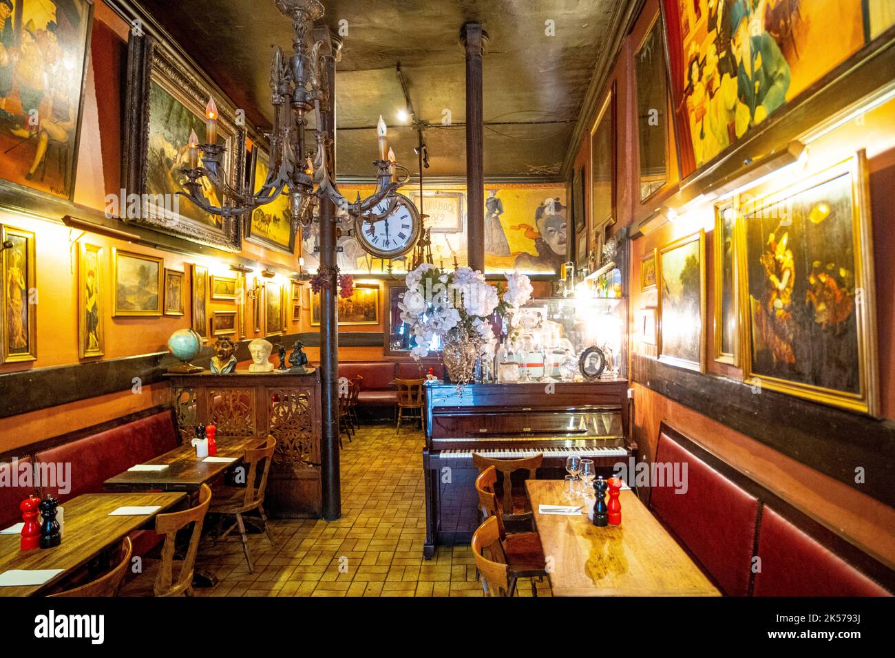 France, Paris, quartier de Montmartre, le bon Bock, le plus ancien restaurant de Montmartre (1879) Banque D'Images