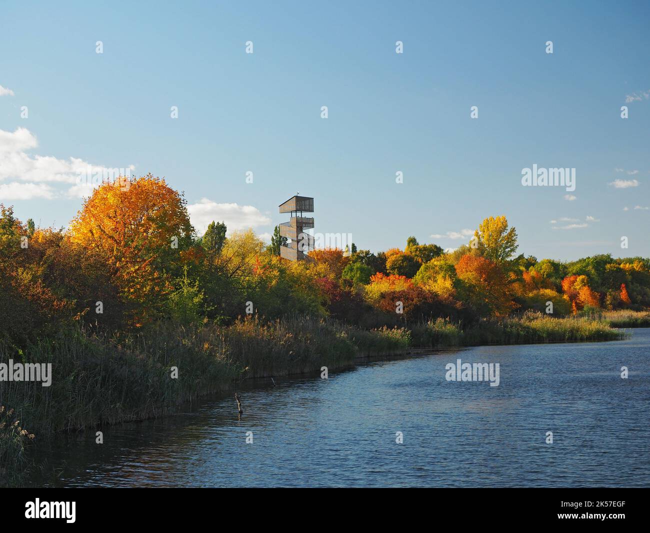 Observation / Tour de la vue dans le parc Szachty à Poznan, Pologne Banque D'Images