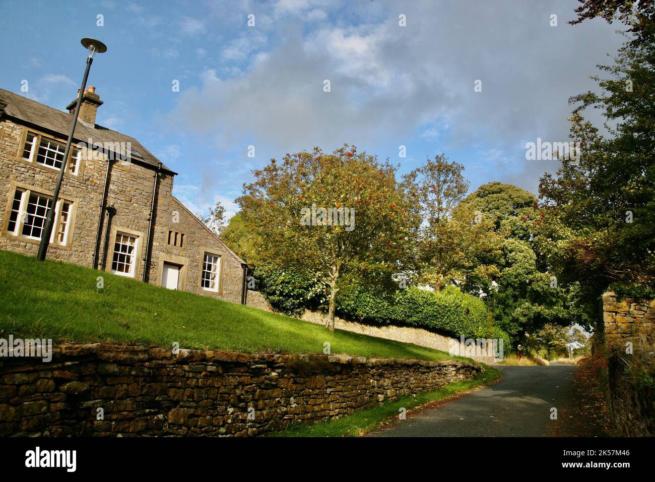 Le beau village de Downham dans la campagne du Lancashire, Royaume-Uni, Europe Banque D'Images