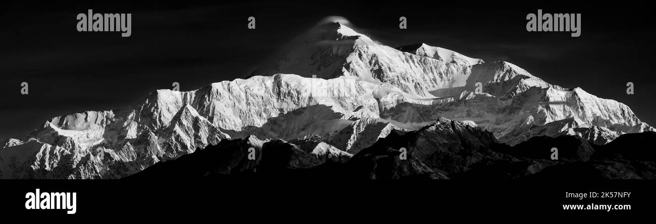 Denali (Mont McKinley) en Alaska, vue depuis le parc national de Denali. Banque D'Images