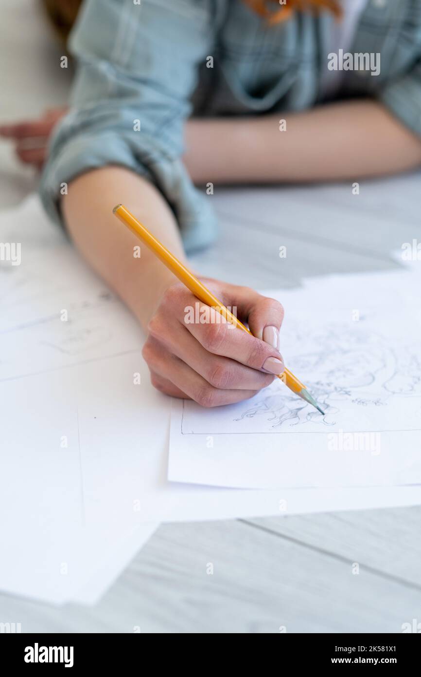 art classe dessin compétence esquisse à la main avec un crayon Banque D'Images