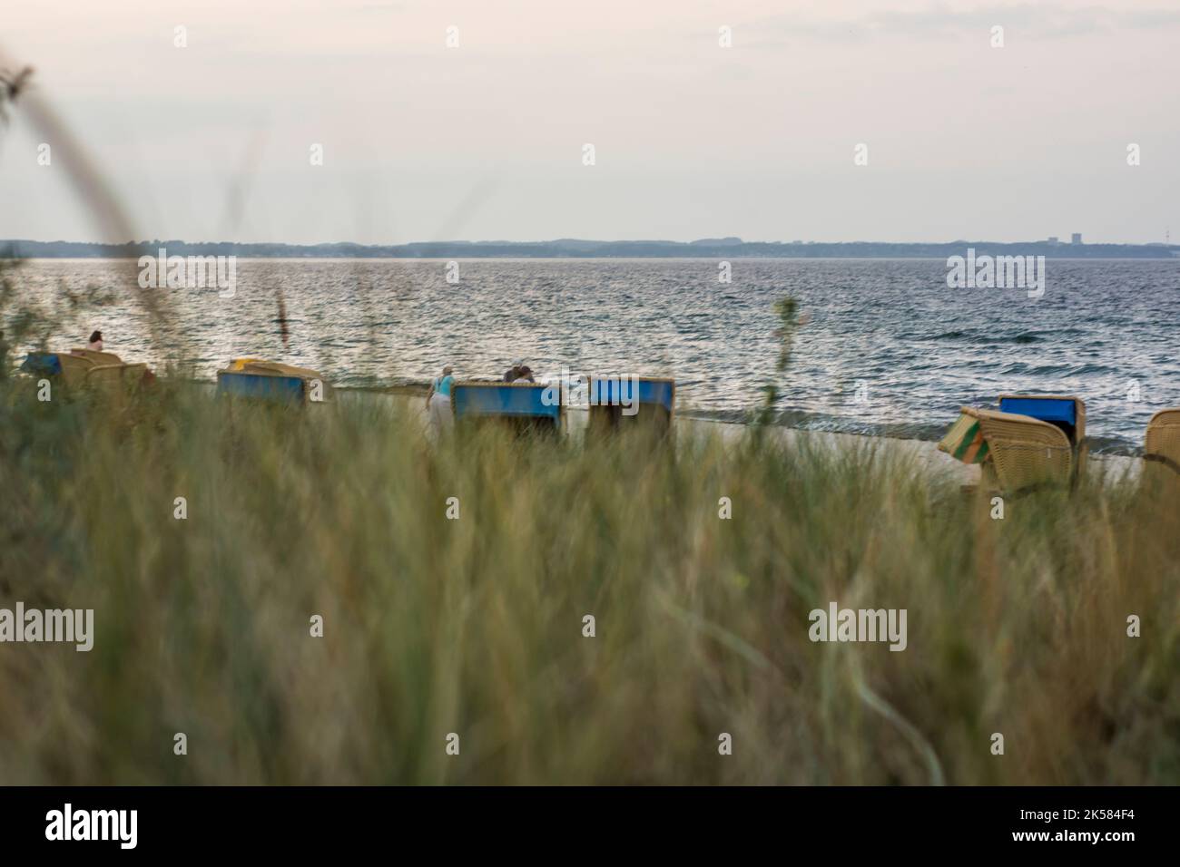 Plage et port Banque D'Images