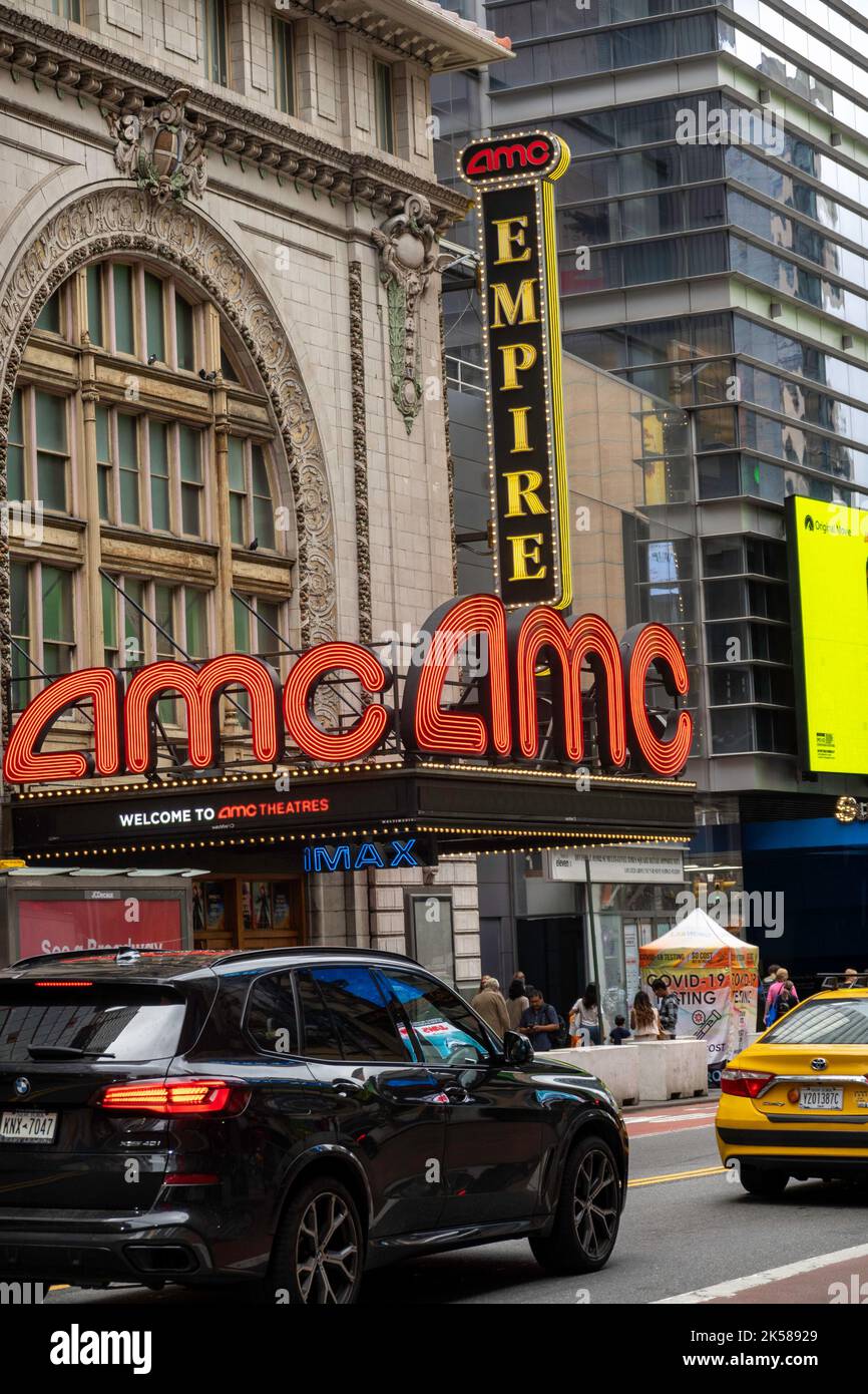 L'Empire AMC Multiplex Theatre est situé dans la zone de Times Square, sur West 42nd Street, 2022, NYC, Etats-Unis Banque D'Images