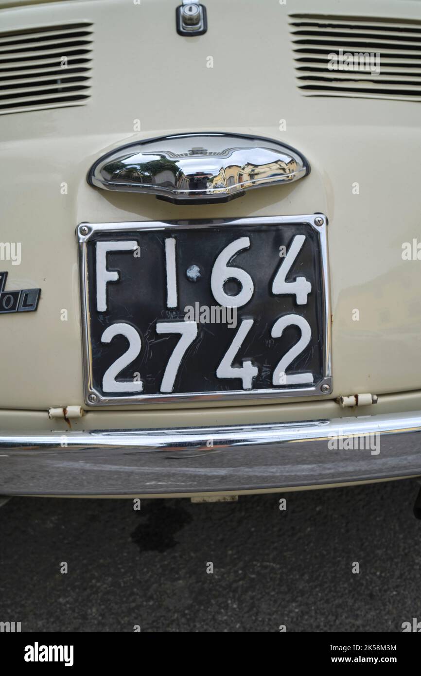 Classic Fiat 500 Cinquecento Motor car garé à Florence Italie Banque D'Images