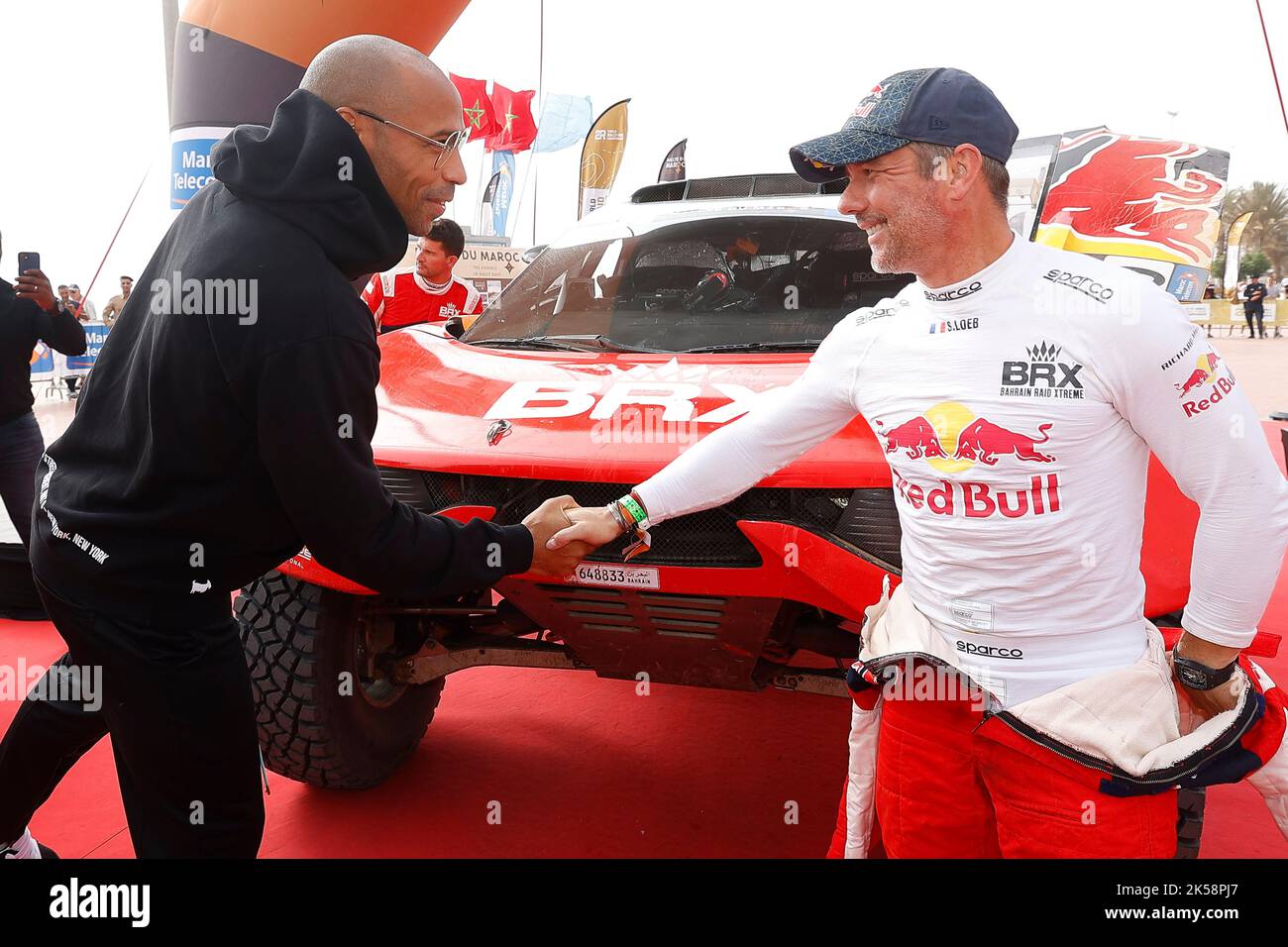 Agadir, Maroc - 06/10/2022, LOEB Sébastien (fra), Bahreïn RAID Xtreme, ProDrive Hunter, Auto, FIA W2RC, portrait, Thierry Henry , podium, Portrait au cours du Rallye du Maroc 2022, 3rd tour du Championnat du monde de rallye-RAID 2022 de la FIA, sur 6 octobre 2022 à Agadir, Maroc - photo Frédéric le Floc'h / DPPI Banque D'Images